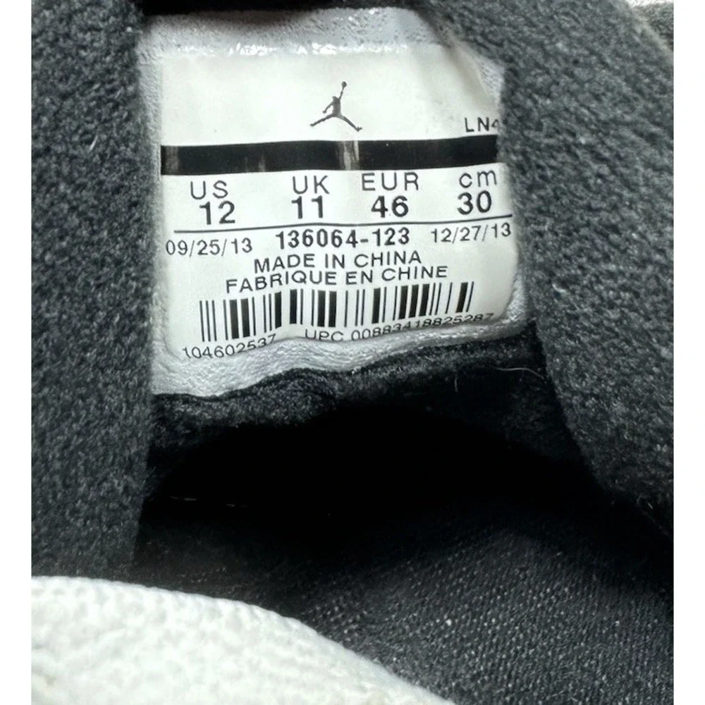 Nike Air Jordan 3 Retro Infrared 136064-123 Size 12 White Black Red Cement Bred‎